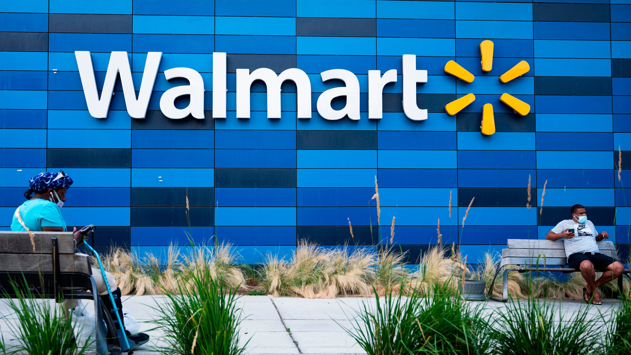 Does Walmart Take PayPal In 2022? (Online, In-store + More)